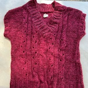 Short sleeve knit sweater